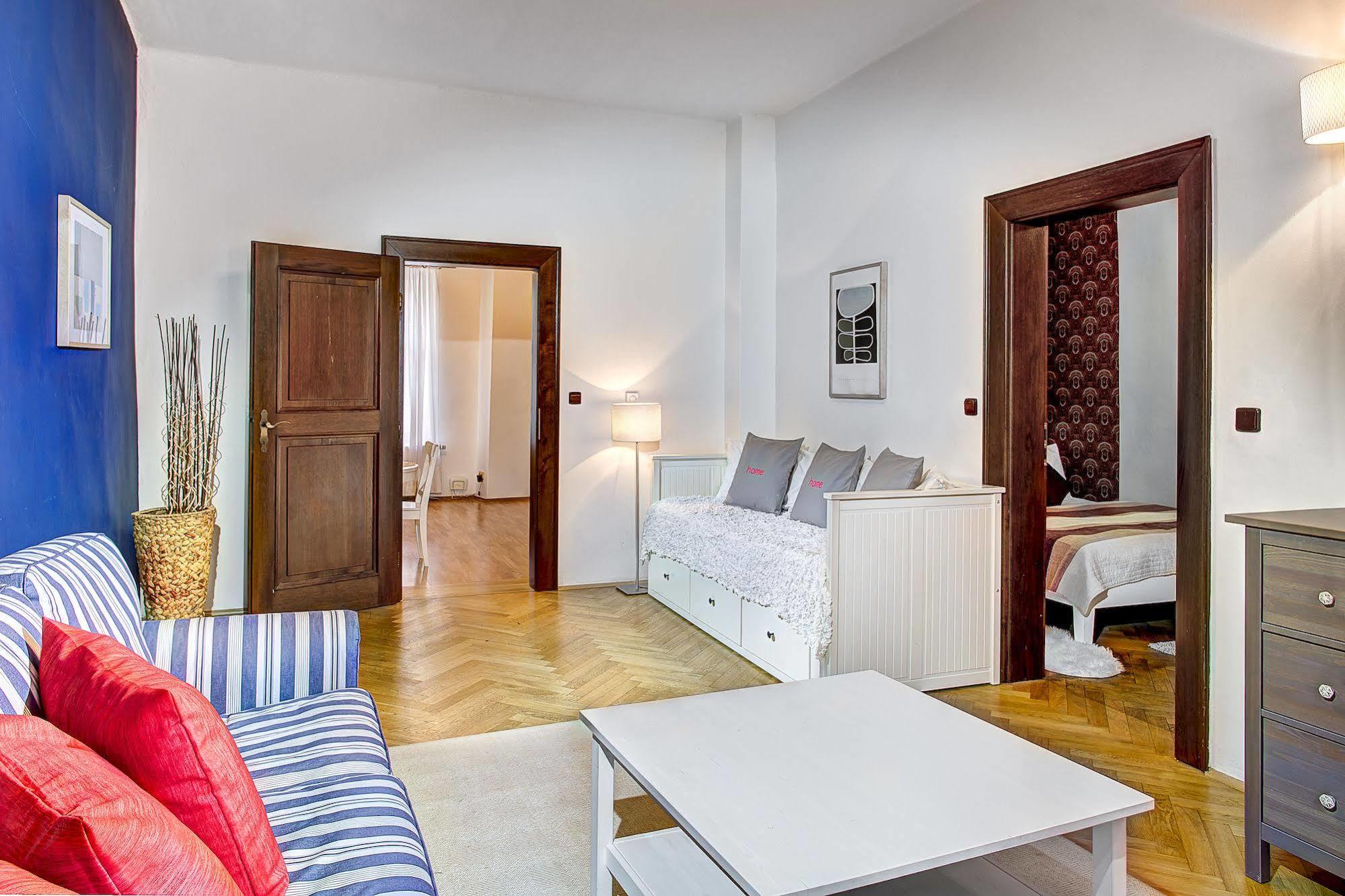 Apartahotel Abc Suites 3*